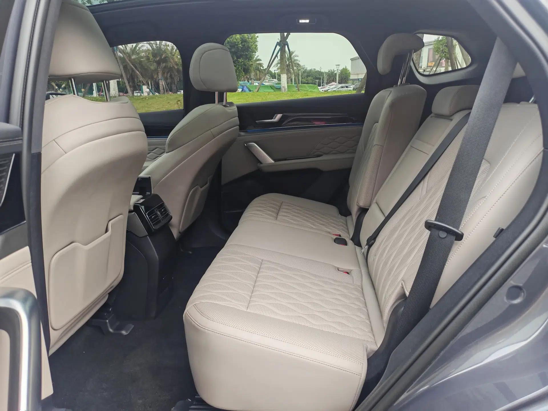 BYD Tang New Energy 2024 DM-i Glory Edition 112KM Prestige Model — миниатюра 35