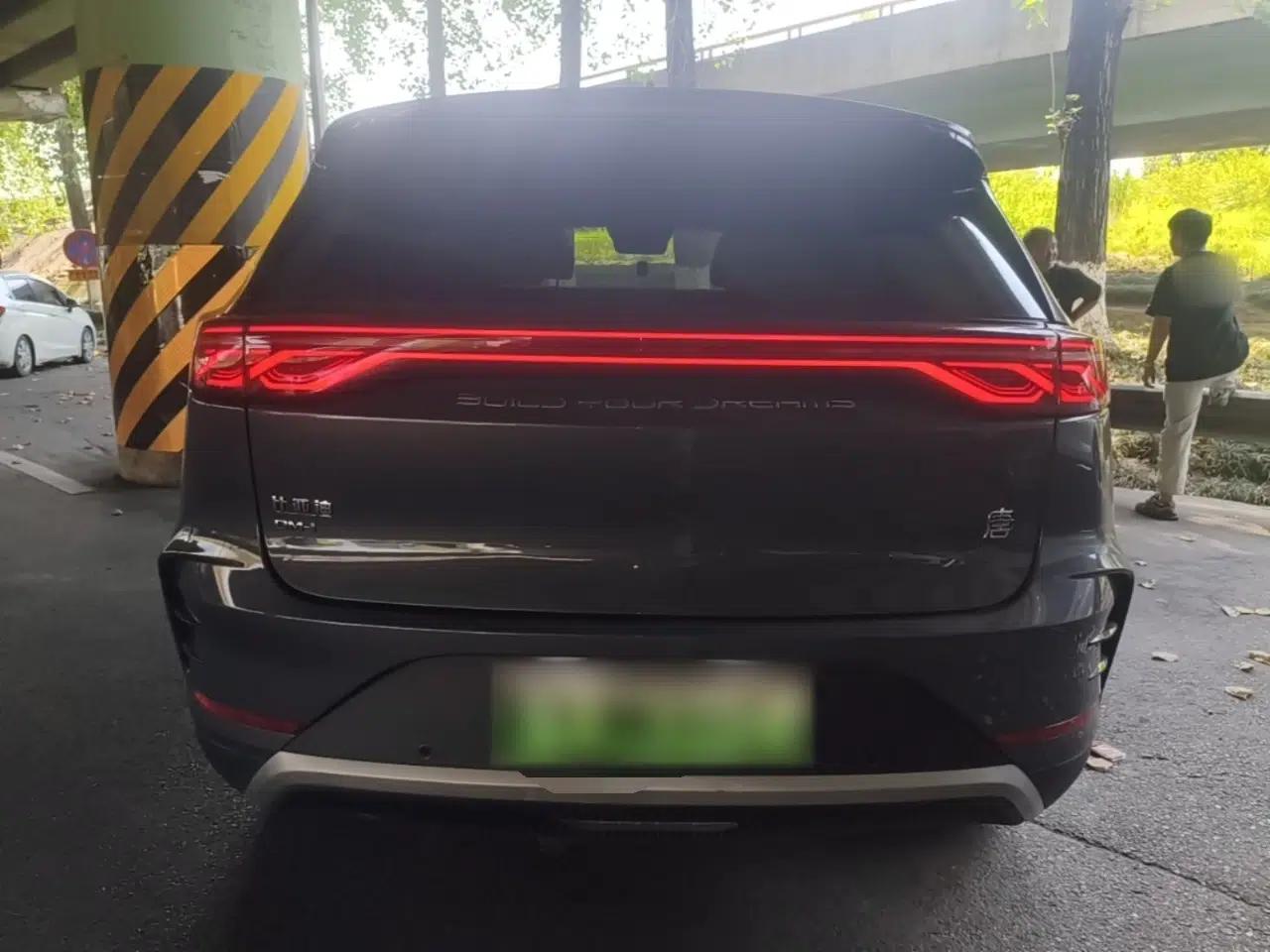 BYD Tang New Energy 2024 DM-i Glory Edition 112KM Prestige Model — миниатюра 5