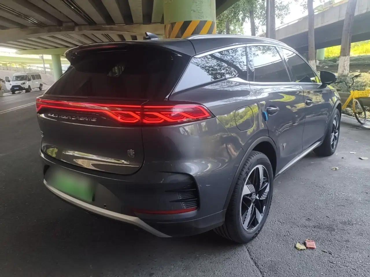 BYD Tang New Energy 2024 DM-i Glory Edition 112KM Prestige Model — миниатюра 6
