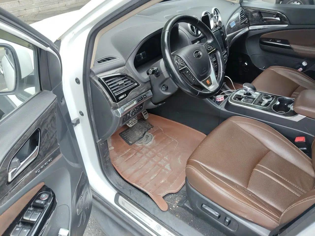 BYD Tang New Energy 2015 2.0T Four-Wheel-Drive Flagship Model — миниатюра 16