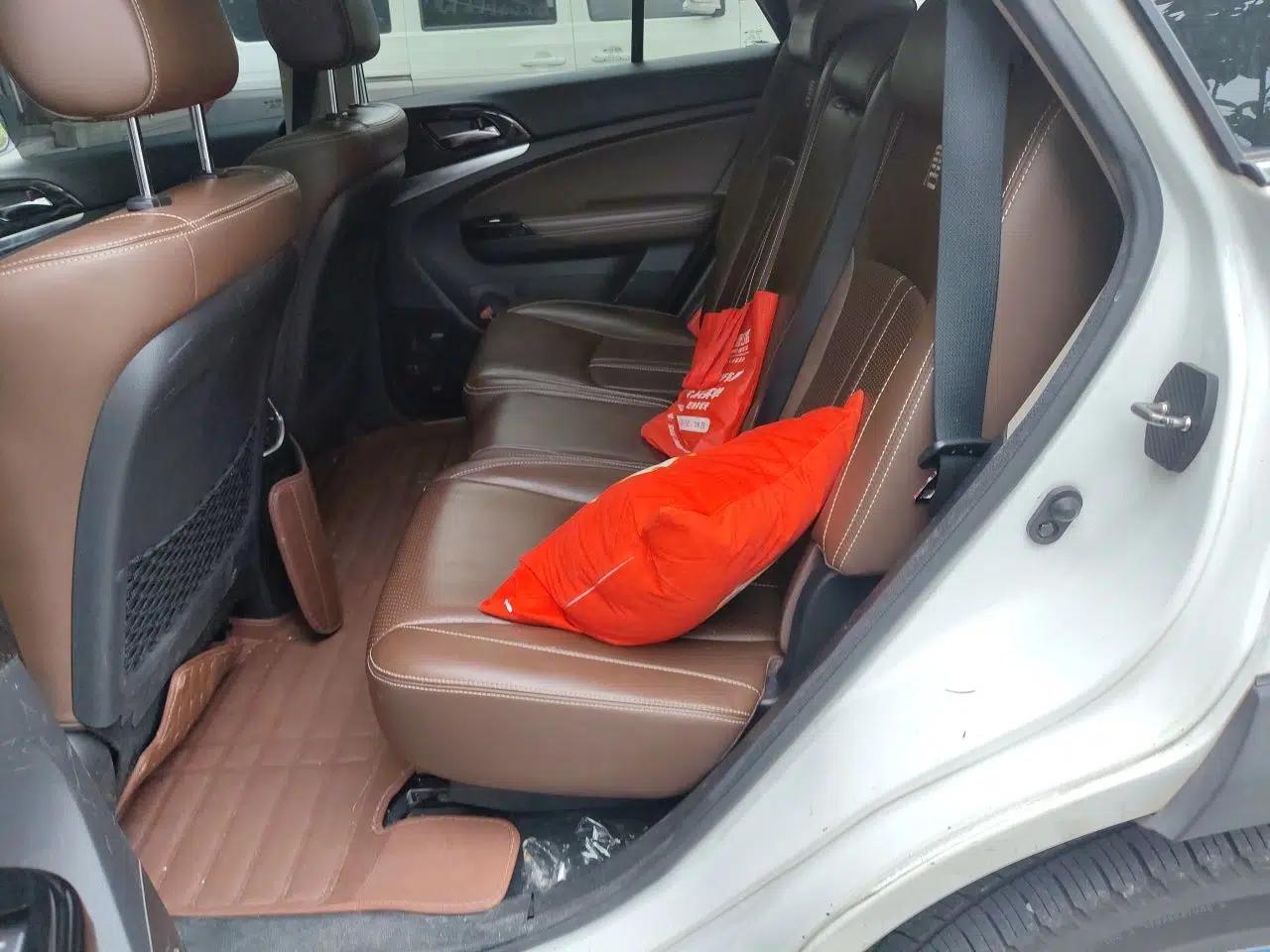 BYD Tang New Energy 2015 2.0T Four-Wheel-Drive Flagship Model — миниатюра 17