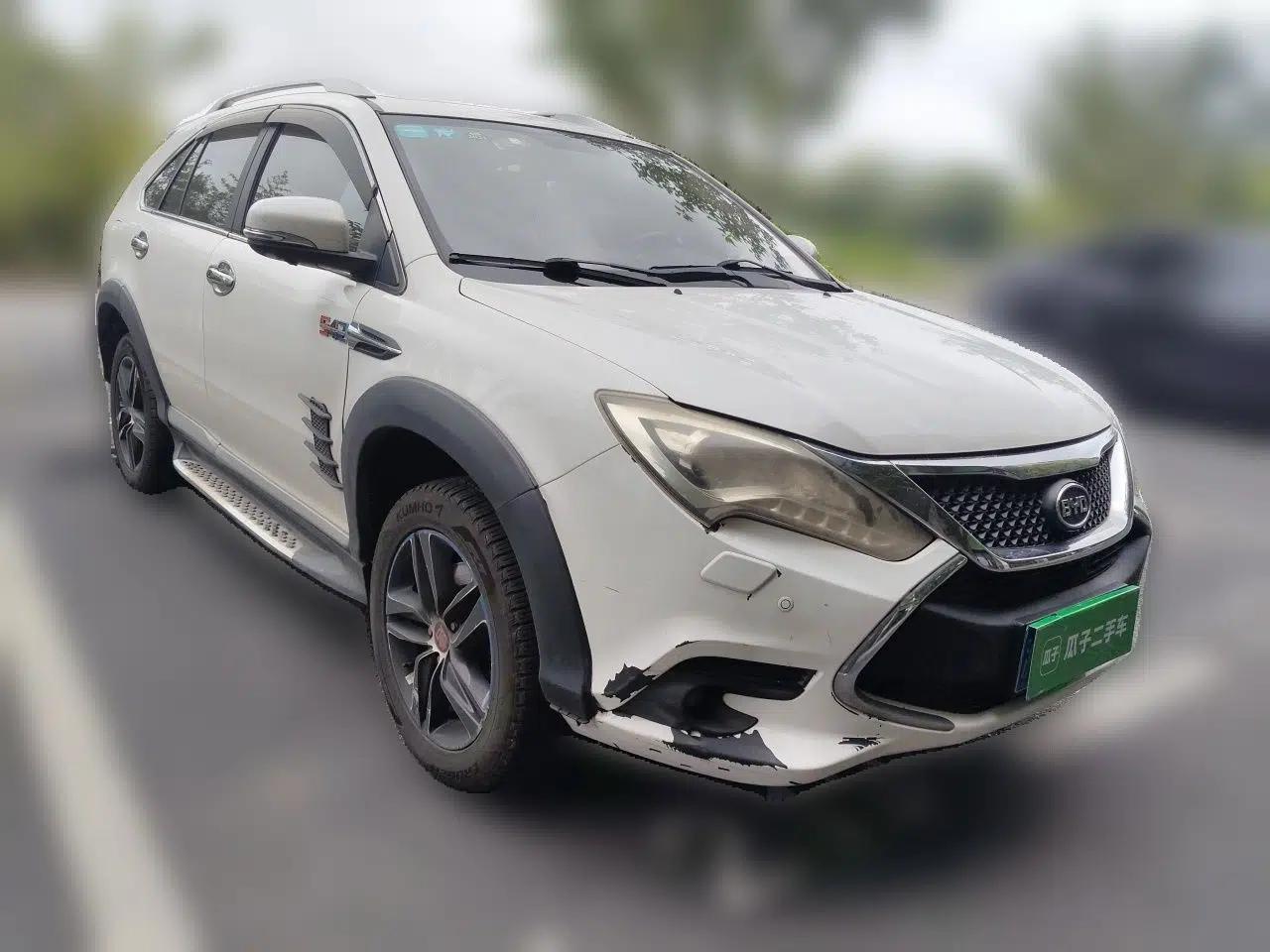 BYD Tang New Energy 2015 2.0T Four-Wheel-Drive Flagship Model — миниатюра 3