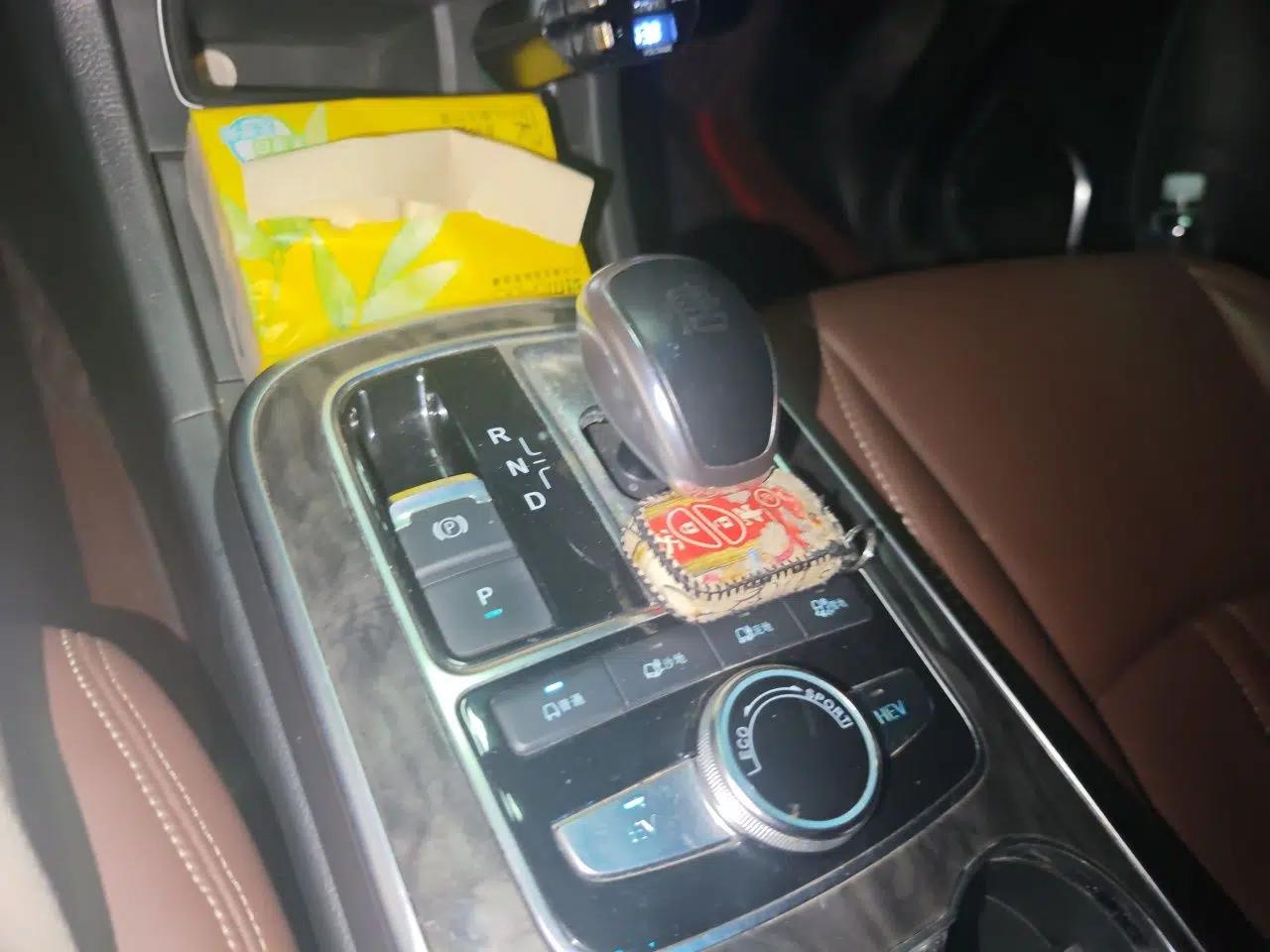 BYD Tang New Energy 2015 2.0T Four-Wheel-Drive Flagship Model — миниатюра 14