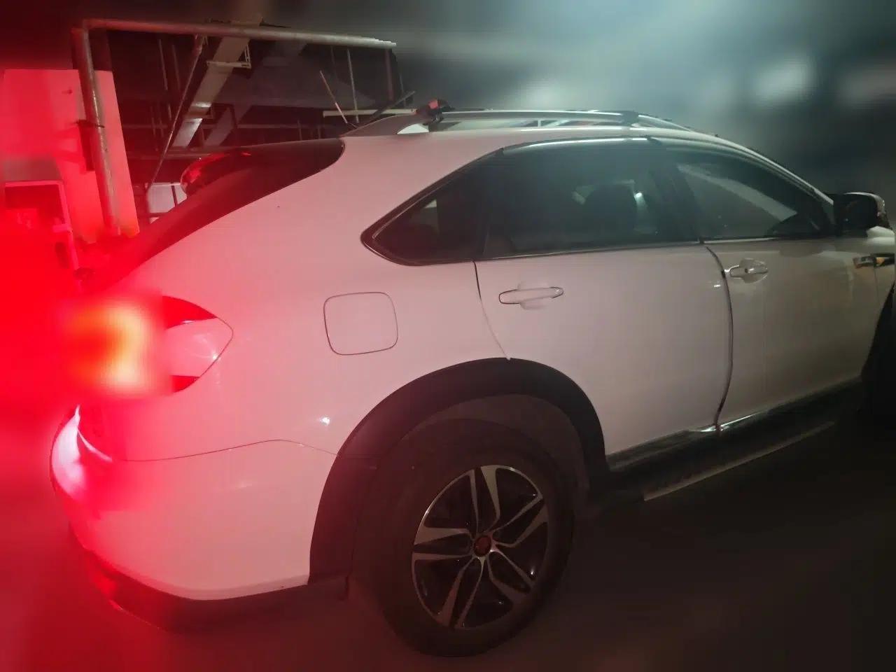 BYD Tang New Energy 2015 2.0T Four-Wheel-Drive Flagship Model — миниатюра 6