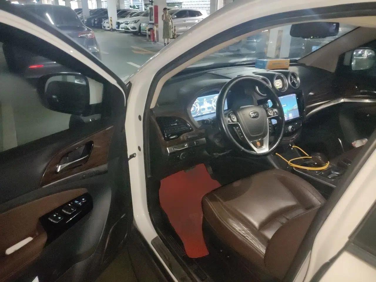BYD Tang New Energy 2015 2.0T Four-Wheel-Drive Flagship Model — миниатюра 16