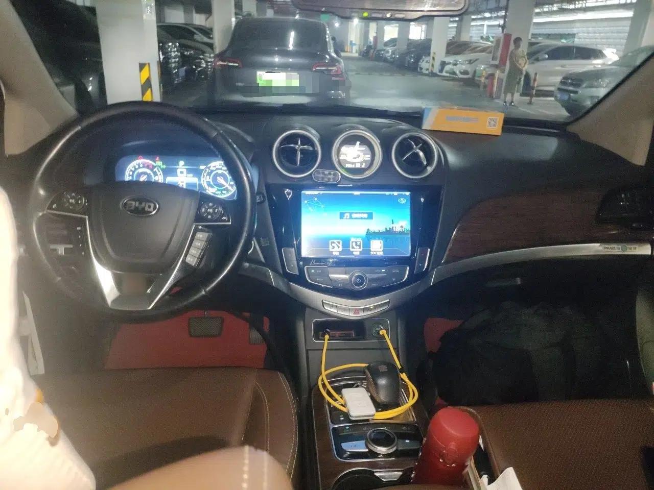 BYD Tang New Energy 2015 2.0T Four-Wheel-Drive Flagship Model — миниатюра 9