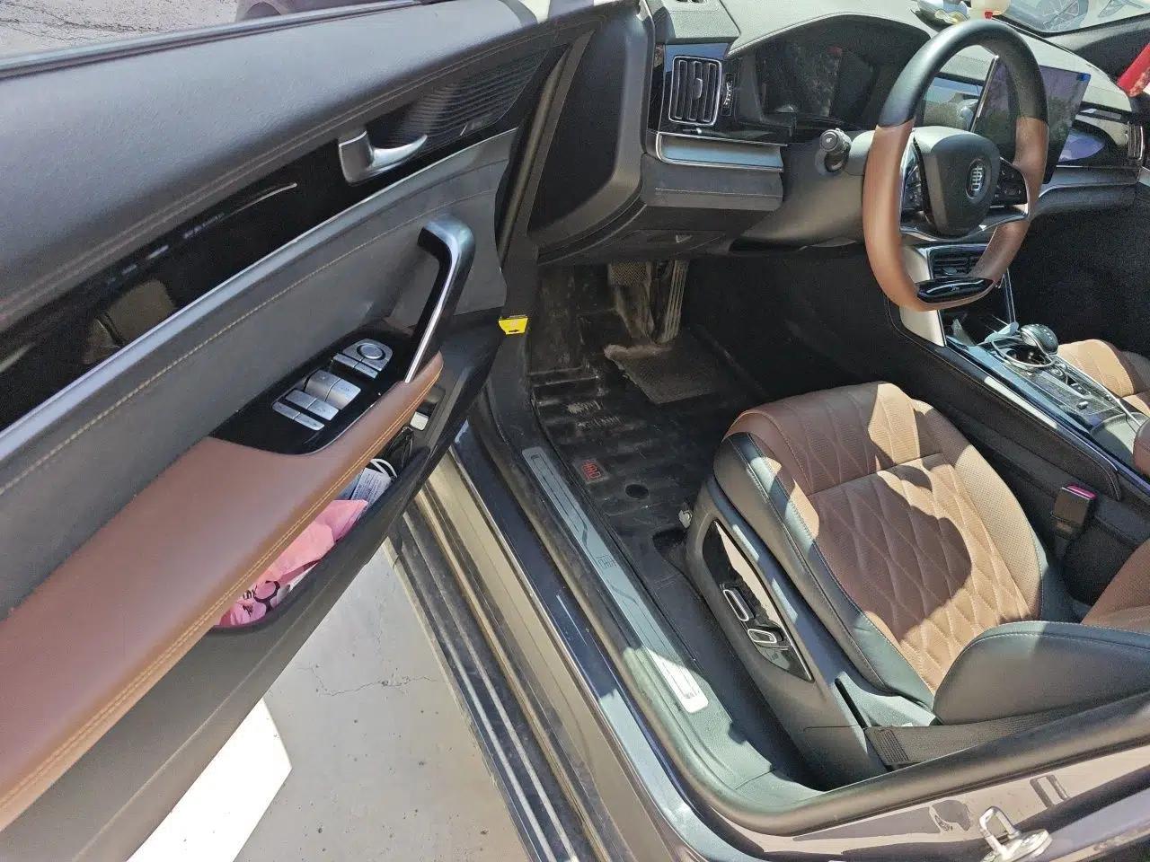 BYD Tang New Energy 2021 DM-i 112KM Prestige Model — миниатюра 16