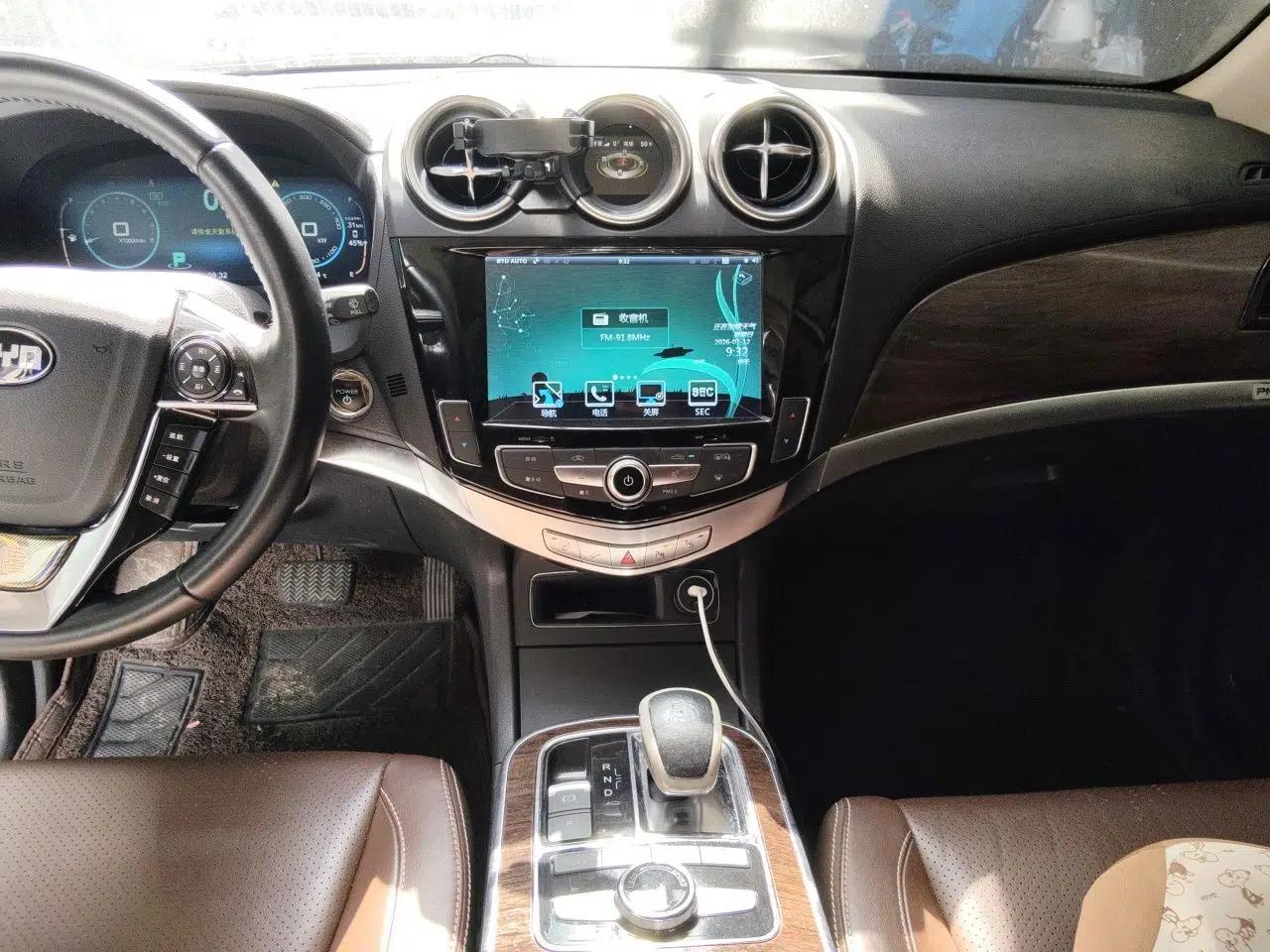BYD Tang New Energy 2015 2.0T Four-Wheel-Drive Flagship Model — миниатюра 13
