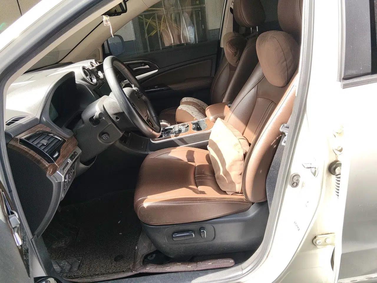 BYD Tang New Energy 2015 2.0T Four-Wheel-Drive Flagship Model — миниатюра 15
