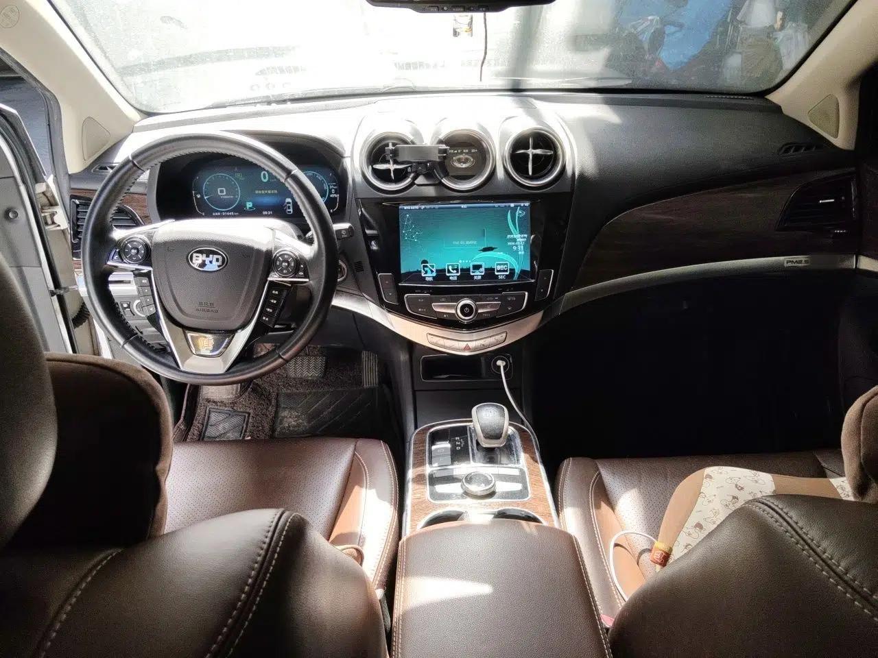 BYD Tang New Energy 2015 2.0T Four-Wheel-Drive Flagship Model — миниатюра 9