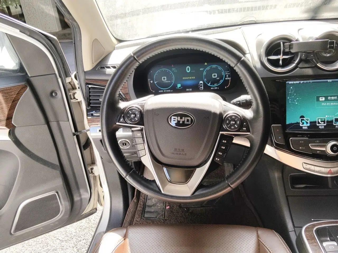 BYD Tang New Energy 2015 2.0T Four-Wheel-Drive Flagship Model — миниатюра 10