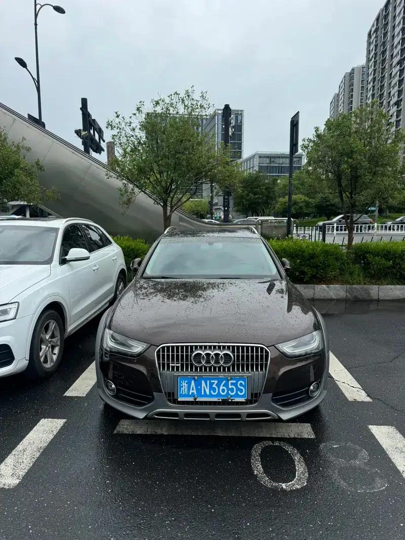 2014 Audi A4 (Imported) 40 TFSI allroad quattro plus version — миниатюра 2