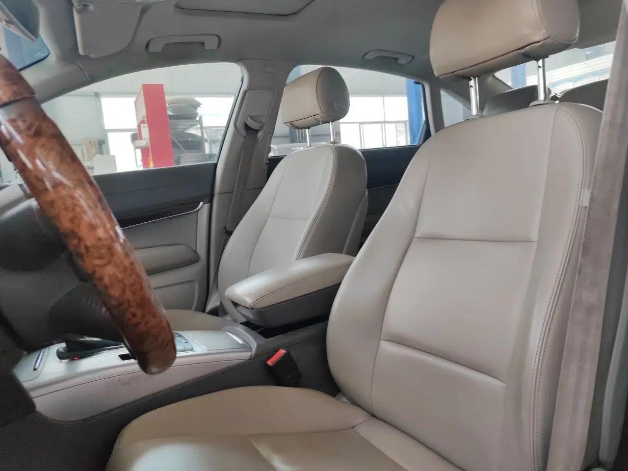 Audi A6L 2011 2.0 TFSI Automatic Standard Edition — миниатюра 15
