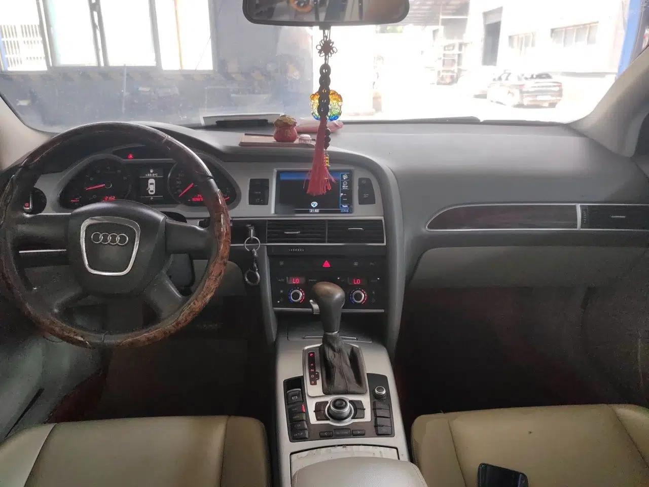 Audi A6L 2011 2.0 TFSI Automatic Standard Edition — миниатюра 9