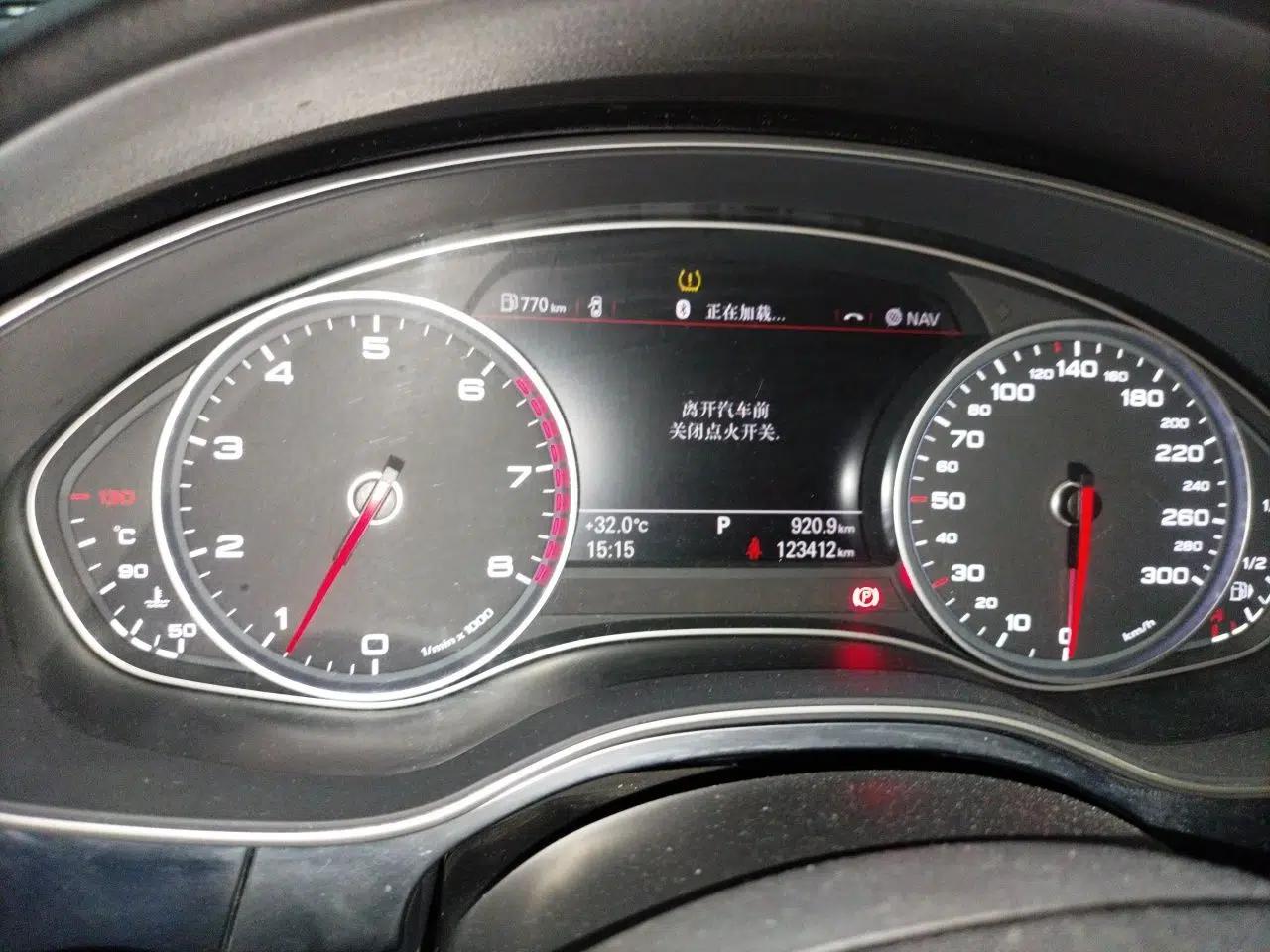 Audi A6L 2012 TFSI Comfort Model — миниатюра 11