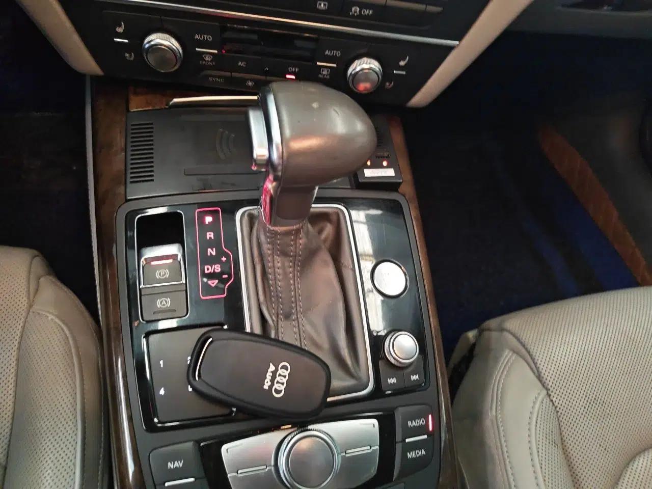 Audi A6L 2012 35 FSI Luxury Model — миниатюра 14