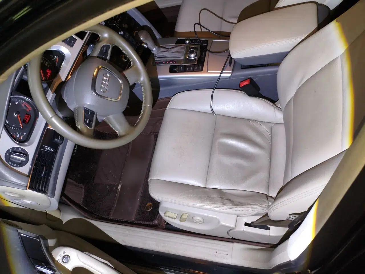 Audi A6L 2010 2.0 TFSI Automatic Standard Edition — миниатюра 15