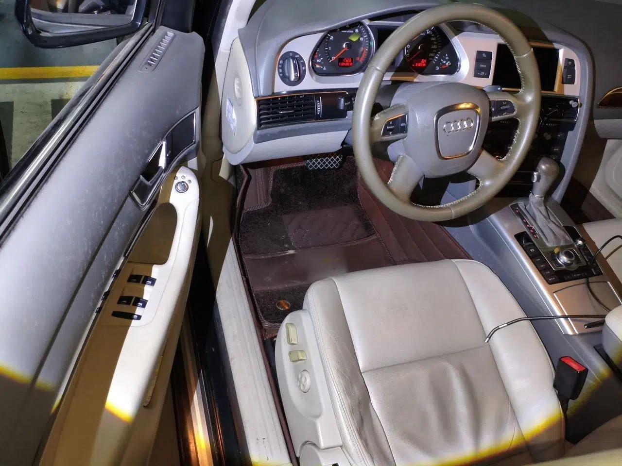 Audi A6L 2010 2.0 TFSI Automatic Standard Edition — миниатюра 16
