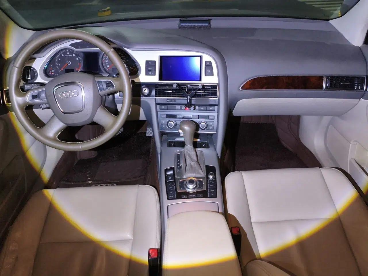 Audi A6L 2010 2.0 TFSI Automatic Standard Edition — миниатюра 9