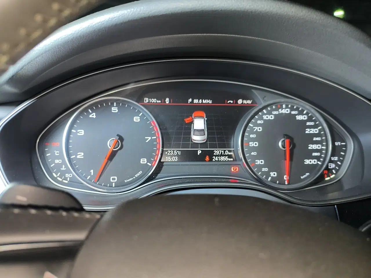 Audi A6L 2012 50 TFSI quattro Luxury Model — миниатюра 11