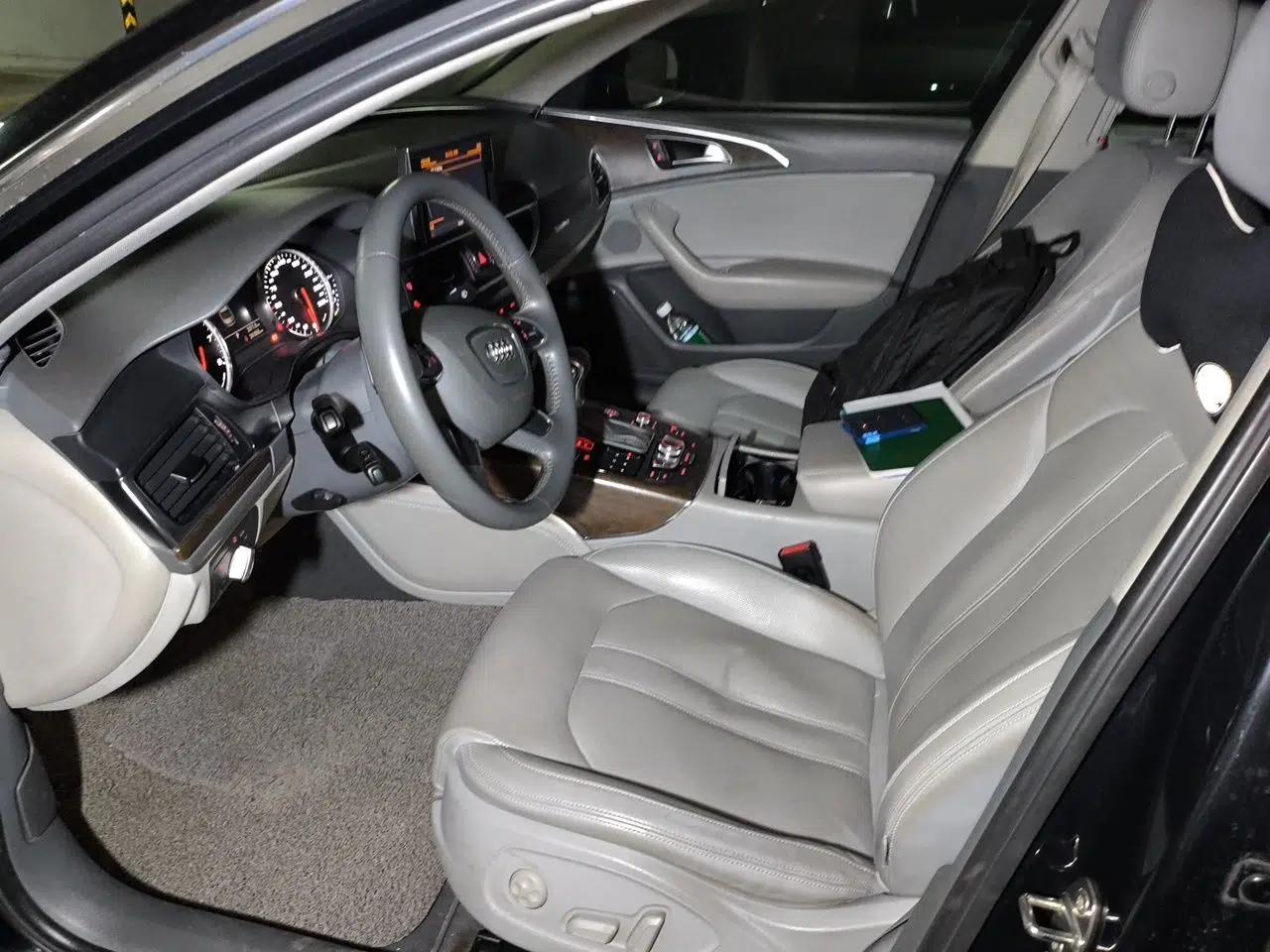 Audi A6L 2012 50 TFSI quattro Luxury Model — миниатюра 15
