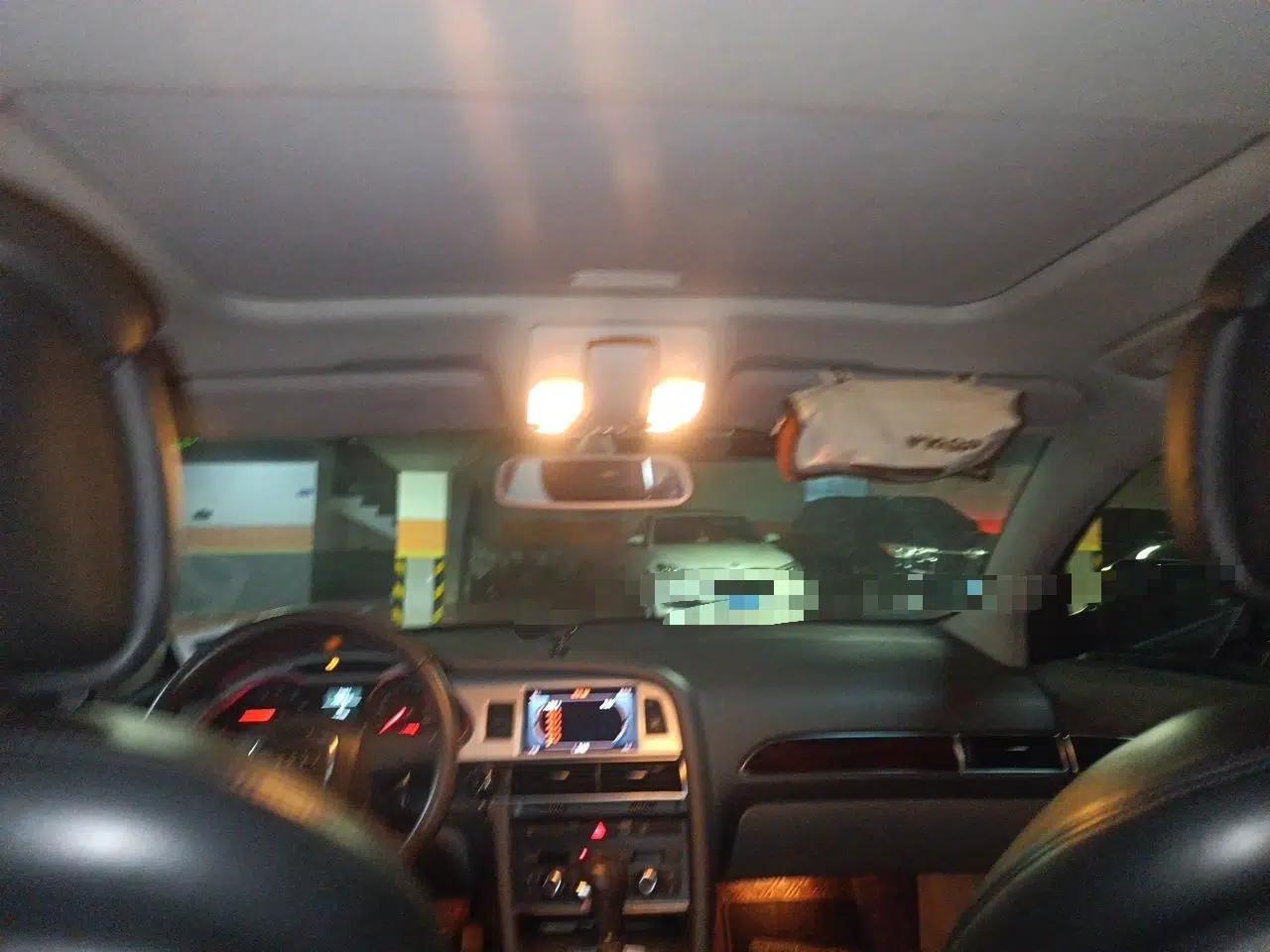 Audi A6L 2011 2.0 TFSI Automatic Standard Edition — миниатюра 18