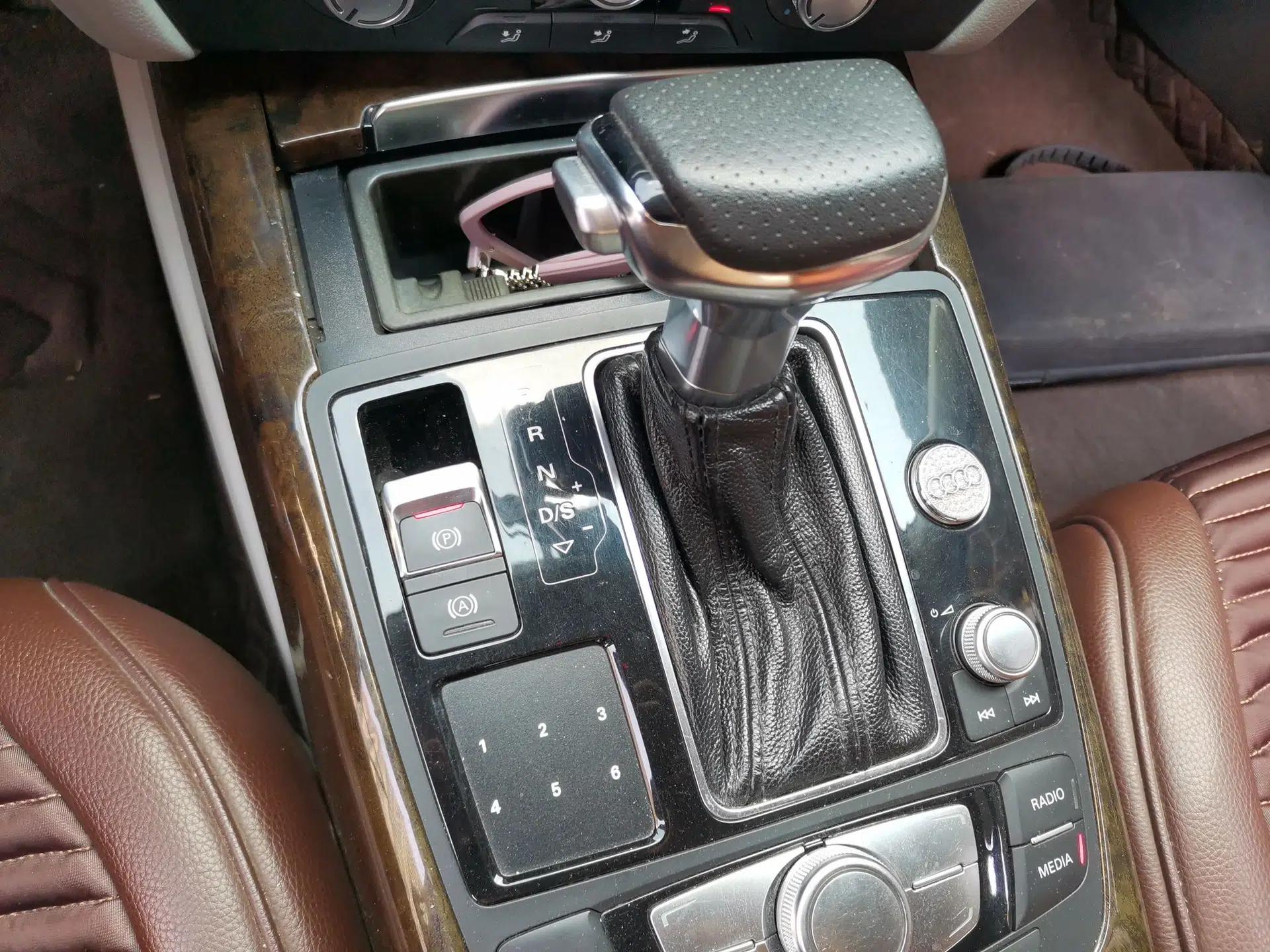 Audi A6L 2014 TFSI Standard Model — миниатюра 14