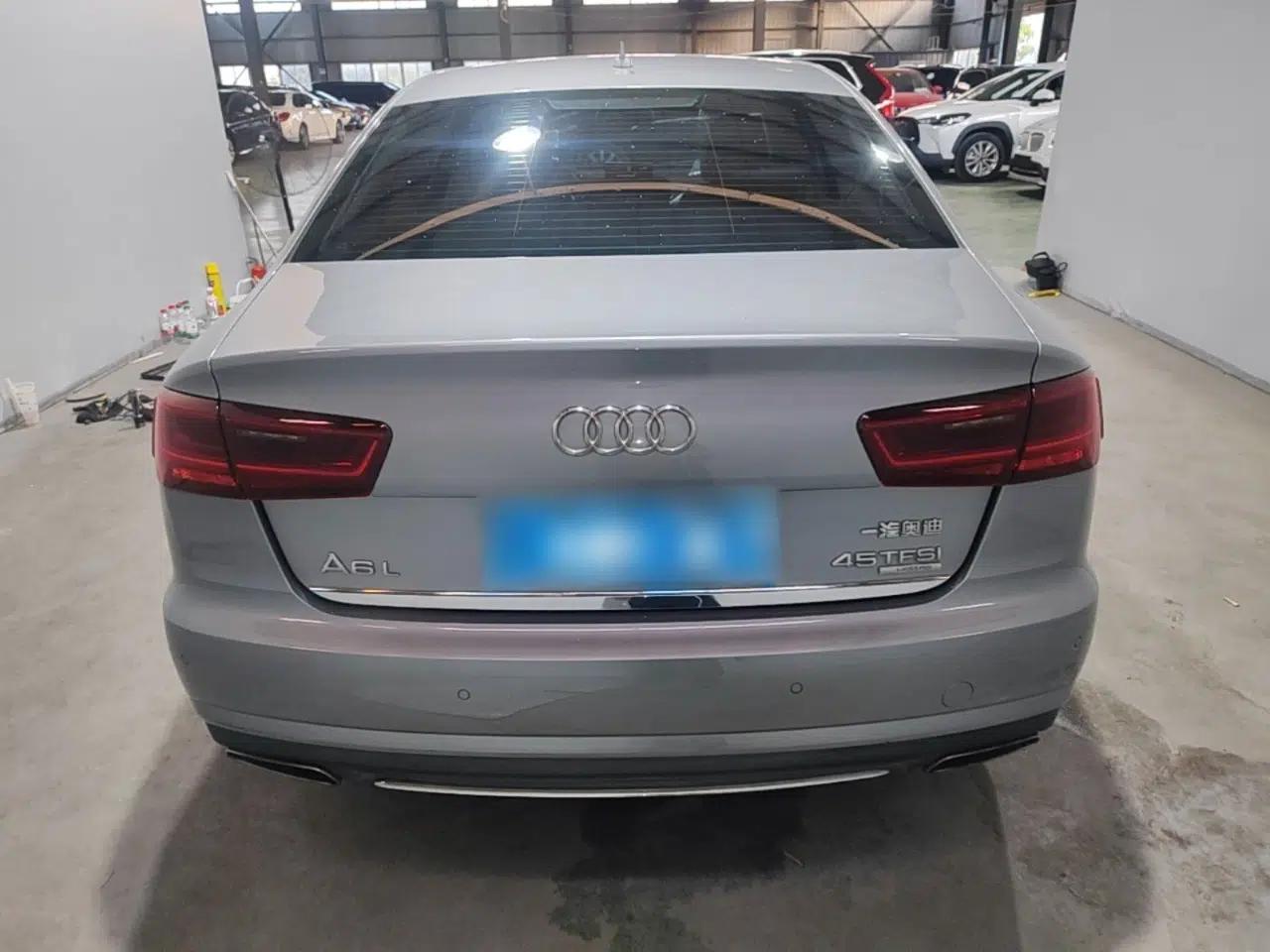 Audi A6L 2018 30th Anniversary Edition TFSI Trendy Model — миниатюра 5