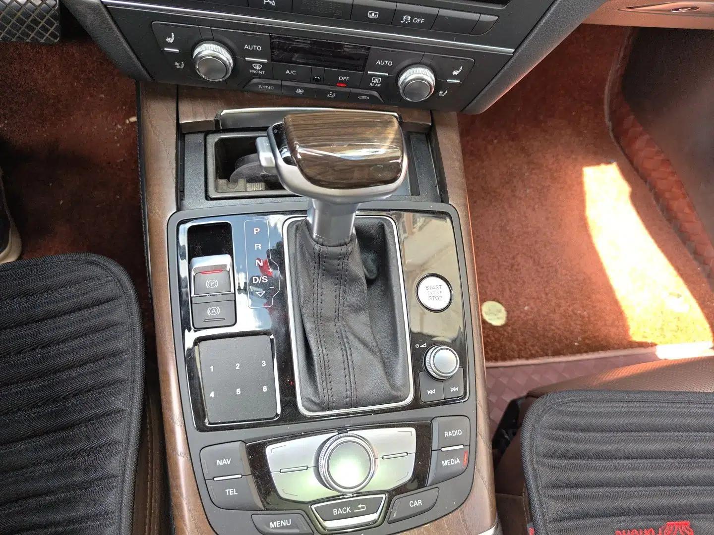Audi A6L 2014 35 FSI quattro Luxury Model — миниатюра 14