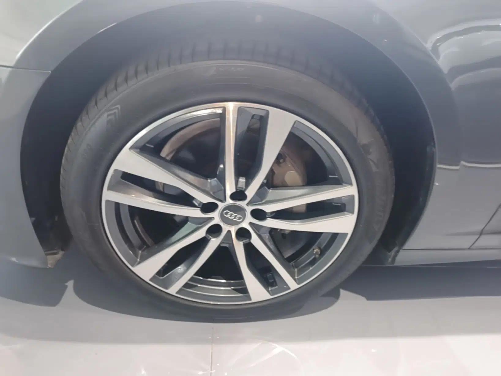 Audi A6L 2019 40 TFSI Luxury Dynamic Model — миниатюра 10