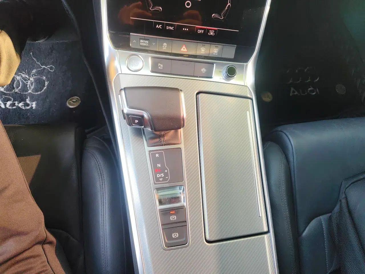 Audi A6L 2019 45 TFSI quattro Prestige Elegant Edition — миниатюра 14
