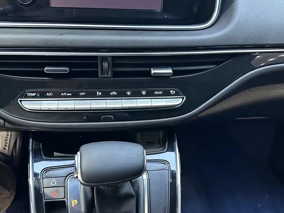 Trumpchi M6 2021 270T DCT Elite Edition (7-seater) — миниатюра 13