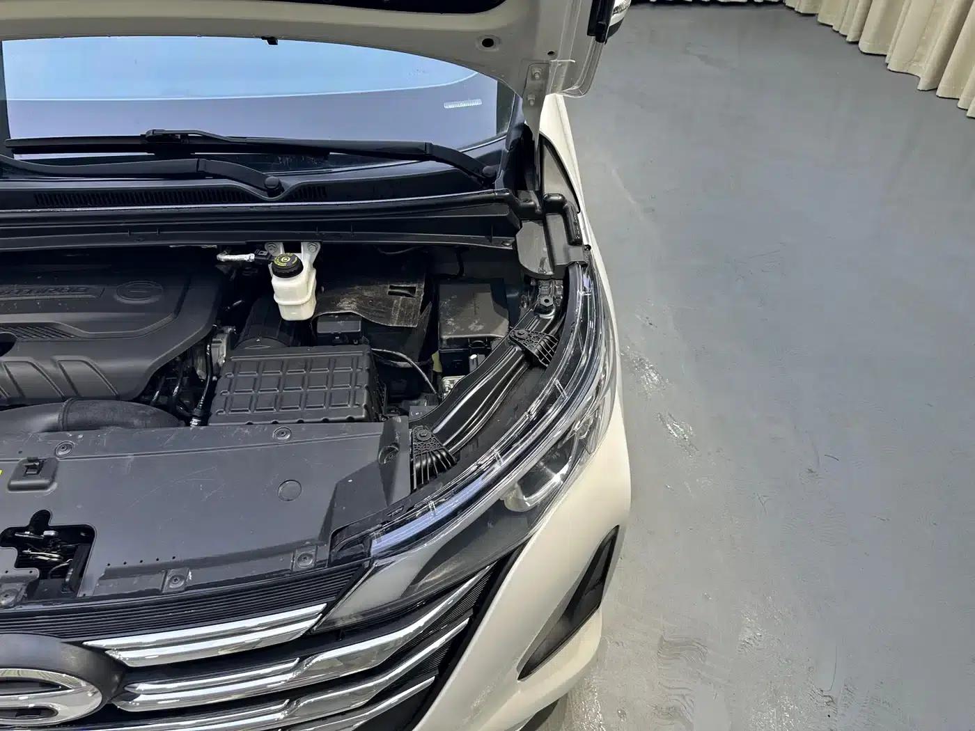 Trumpchi M6 2021 270T DCT Elite Edition (7-seater) — миниатюра 30