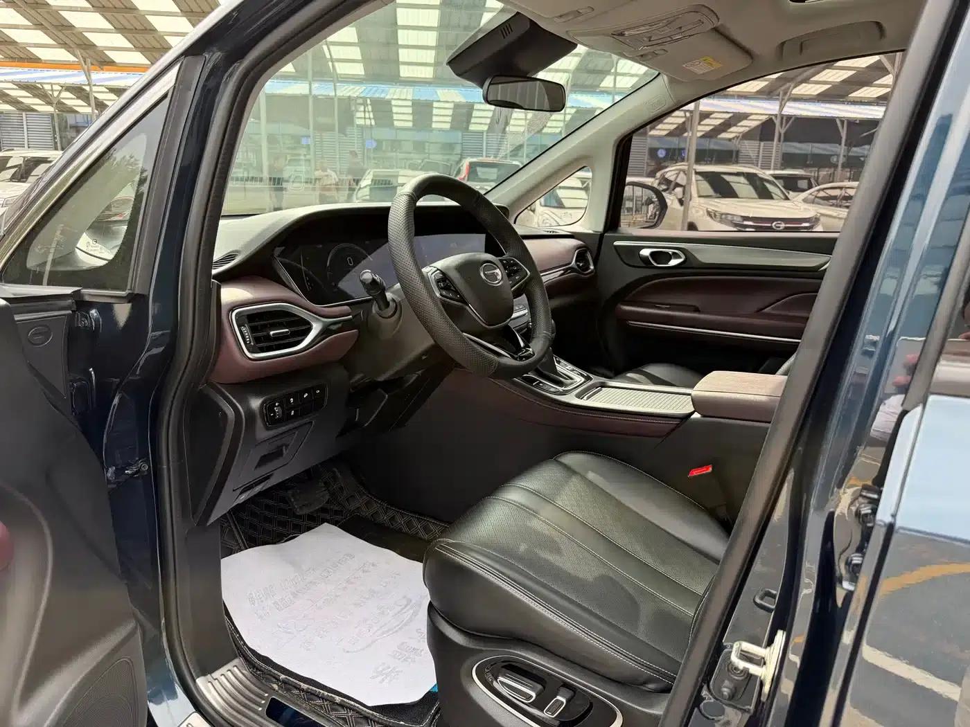 Trumpchi M6 2021 270T DCT Premium Edition (7-seater) — миниатюра 13