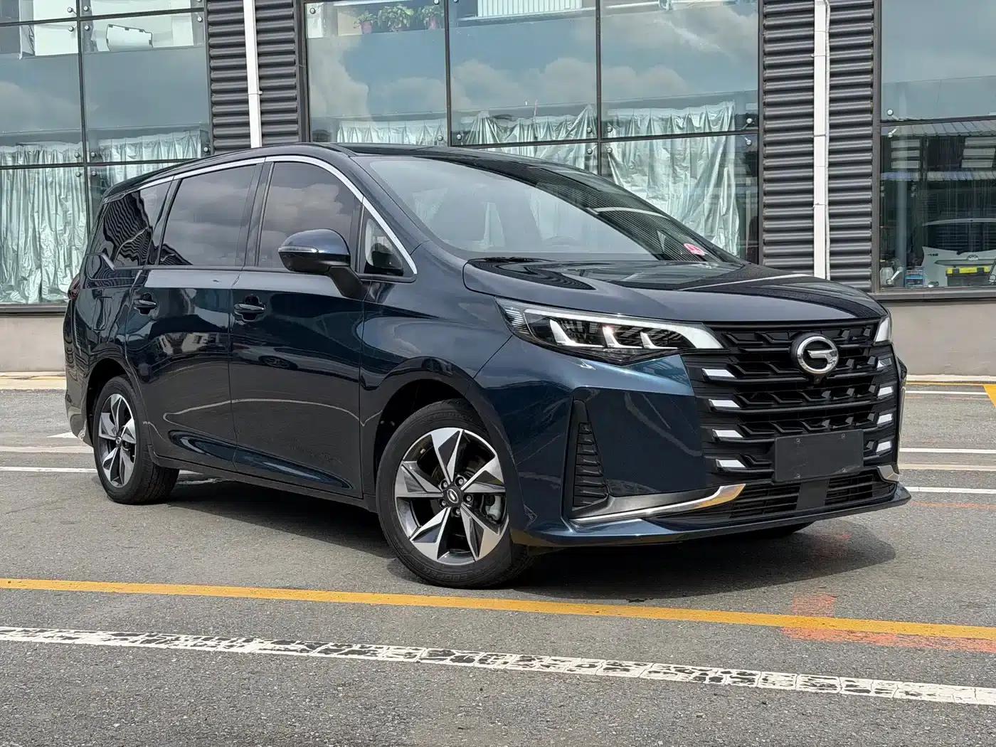 Trumpchi M6 2021 270T DCT Premium Edition (7-seater) — миниатюра 3
