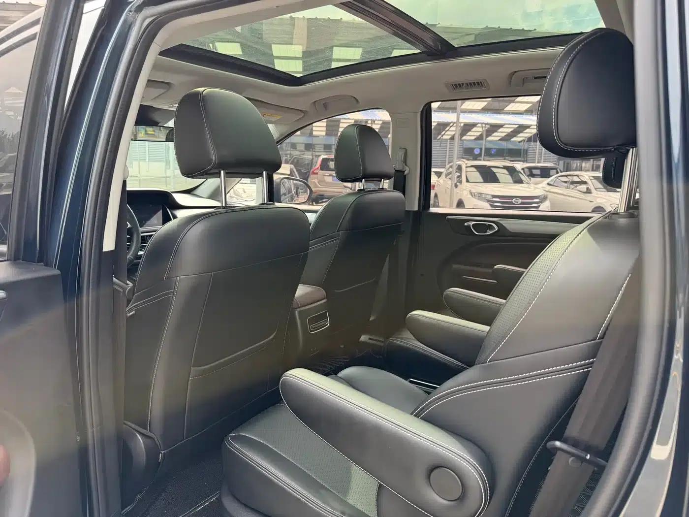 Trumpchi M6 2021 270T DCT Premium Edition (7-seater) — миниатюра 5