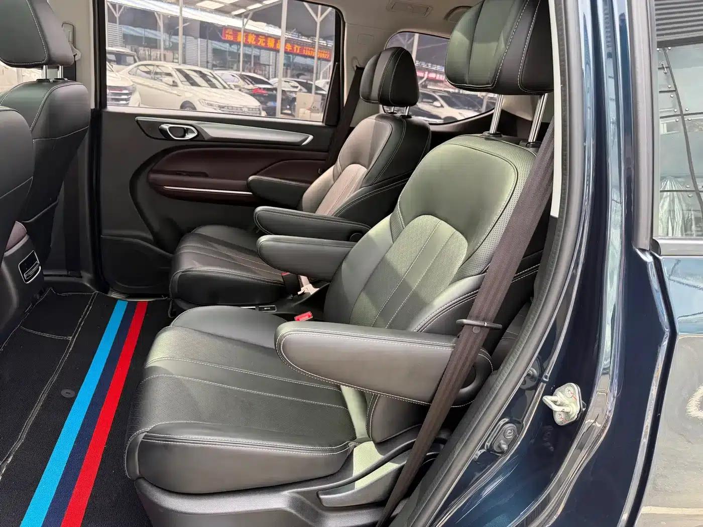 Trumpchi M6 2021 270T DCT Premium Edition (7-seater) — миниатюра 8