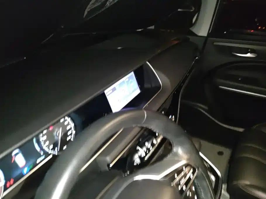 Trumpchi M6 2019 270T DCT Premium Edition (7-seater) National VI Emission Standard — миниатюра 13