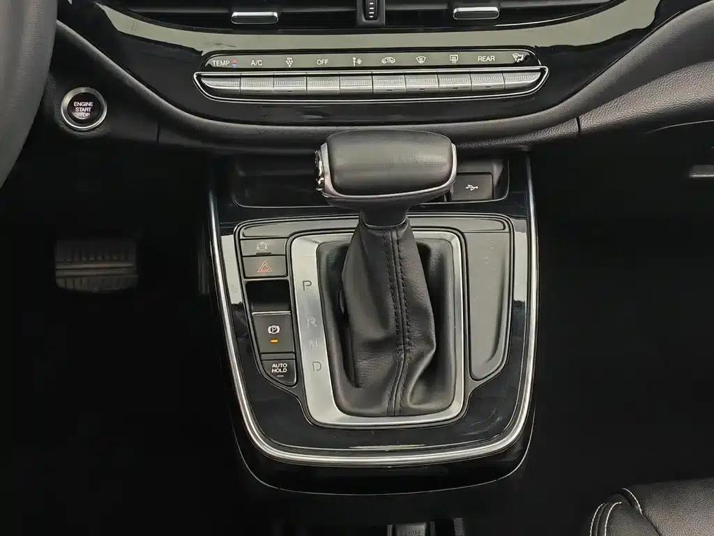 Trumpchi M6 2021 270T DCT Luxury Edition (7-seater) — миниатюра 13