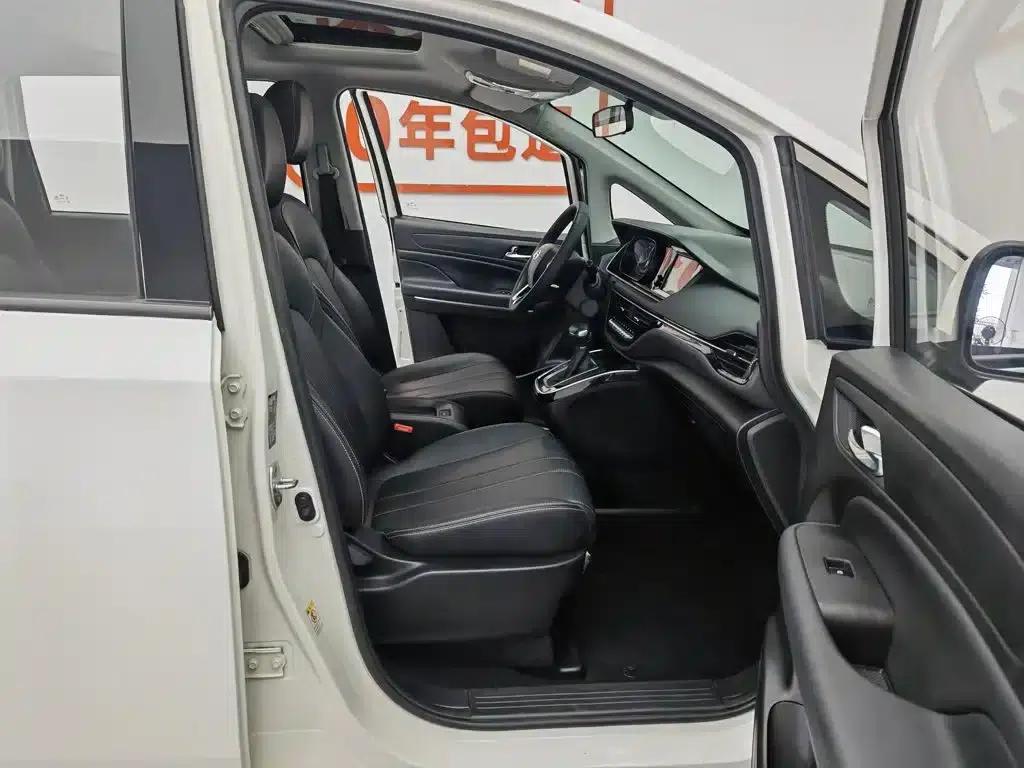 Trumpchi M6 2021 270T DCT Luxury Edition (7-seater) — миниатюра 23