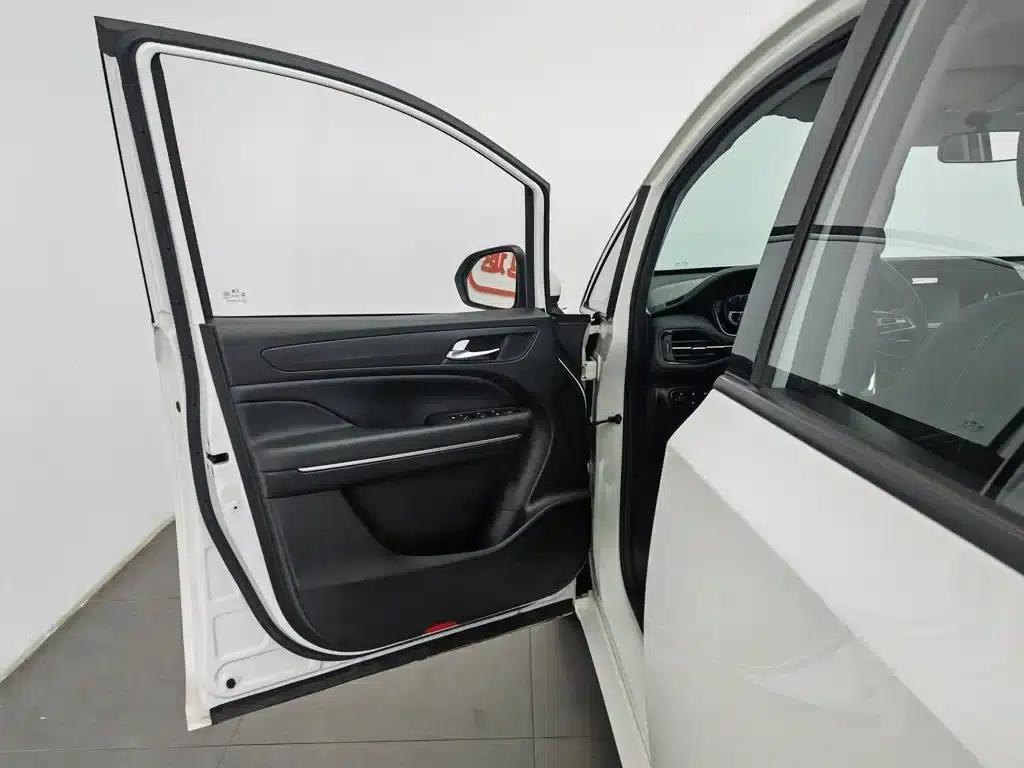 Trumpchi M6 2021 270T DCT Luxury Edition (7-seater) — миниатюра 8