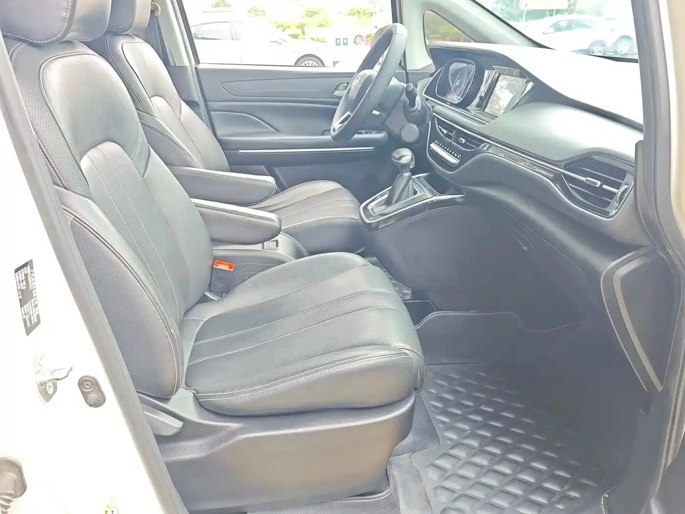Trumpchi M6 2021 270T DCT Luxury Edition (7-seater) — миниатюра 9