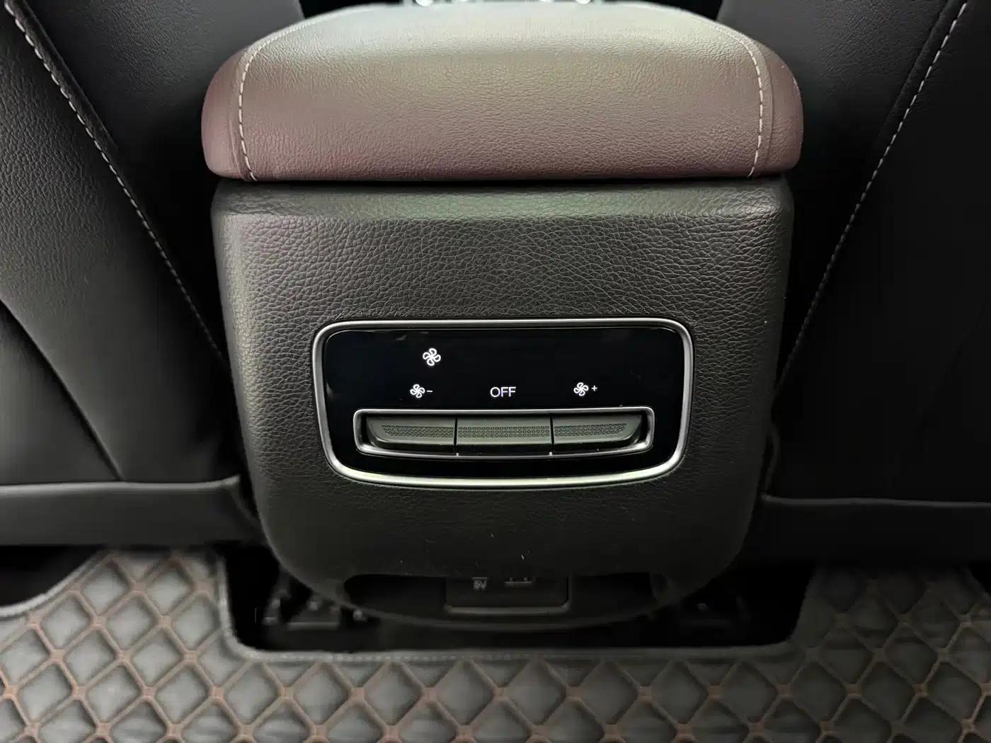 Trumpchi M6 2021 PRO 270T DCT Premium Edition — миниатюра 13