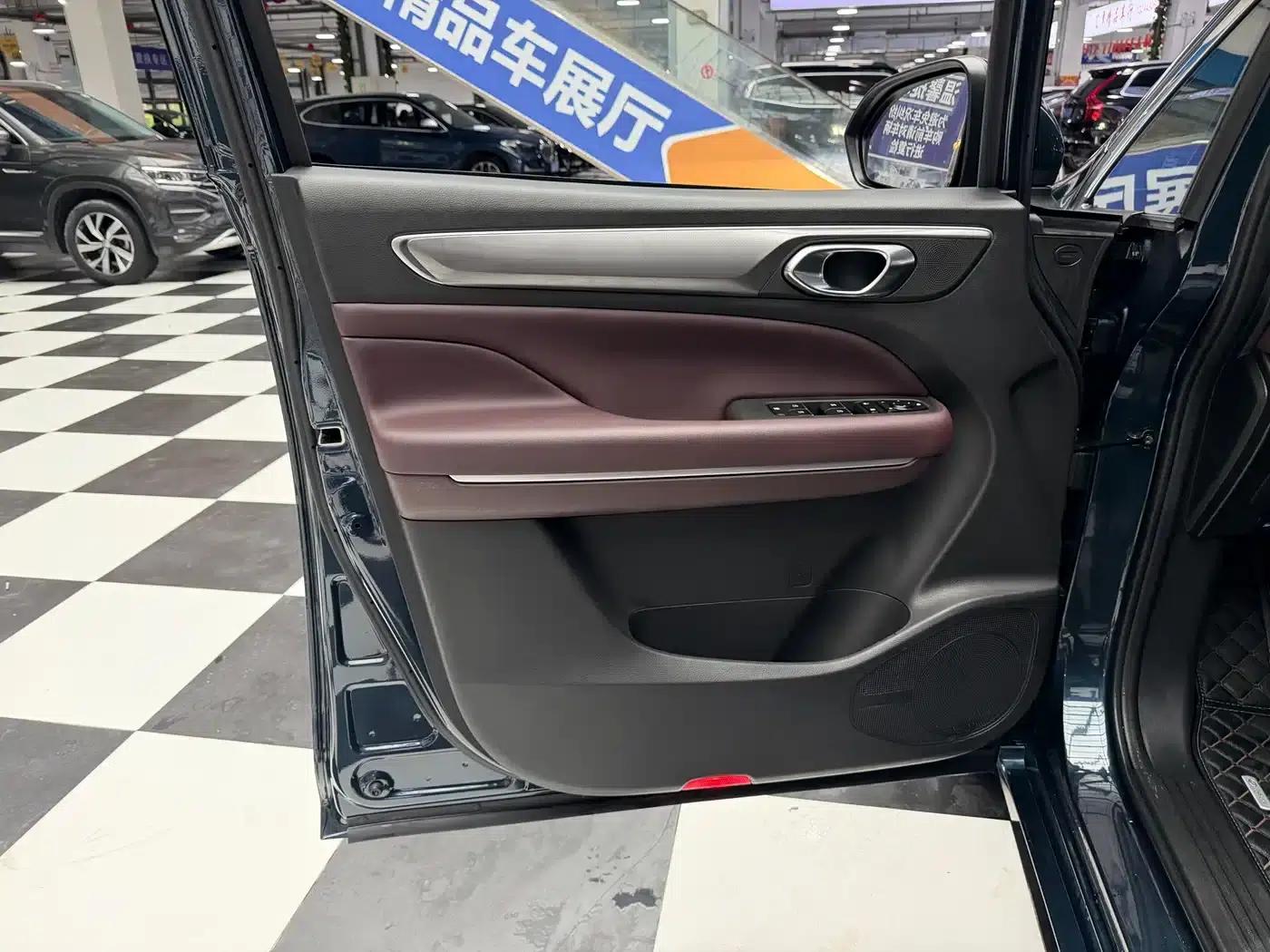 Trumpchi M6 2021 PRO 270T DCT Premium Edition — миниатюра 5