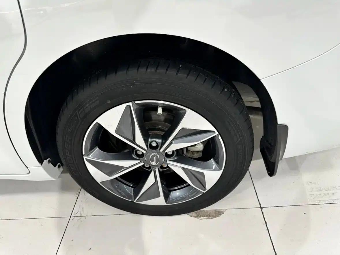 Trumpchi M6 2021 PRO 270T DCT Luxury Edition — миниатюра 4