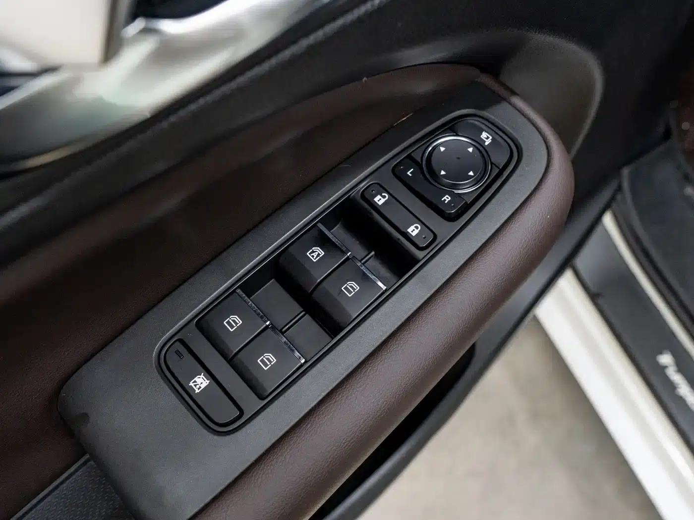 Trumpchi M6 2019 270T DCT Premium Edition (7-seater) National VI Emission Standard — миниатюра 12