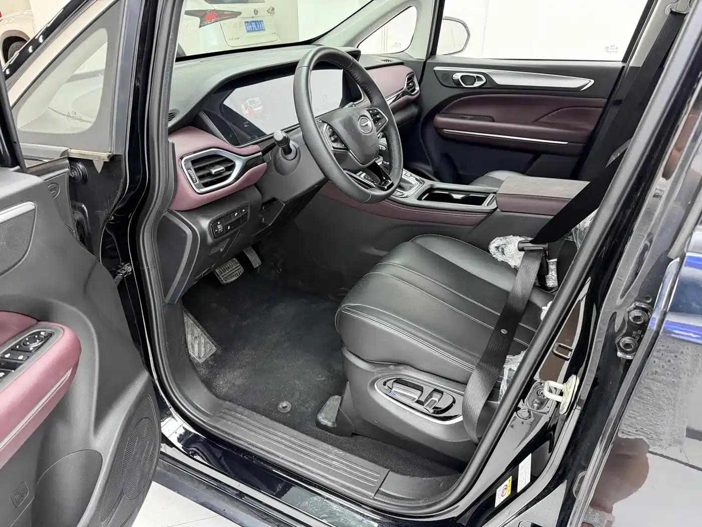 Trumpchi M6 2021 270T DCT Luxury Edition (7-seater) — миниатюра 12