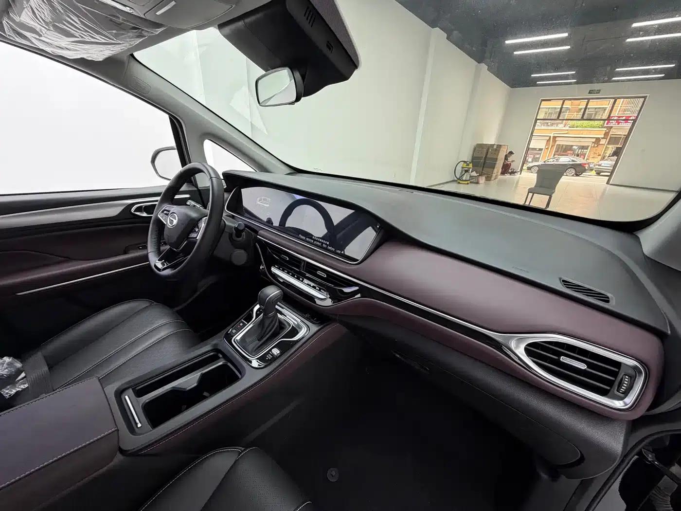 Trumpchi M6 2021 270T DCT Luxury Edition (7-seater) — миниатюра 18