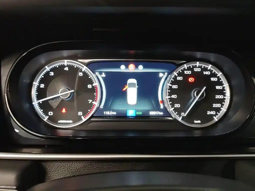 Trumpchi M6 2021 270T DCT Elite Edition (7-seater) — миниатюра 18