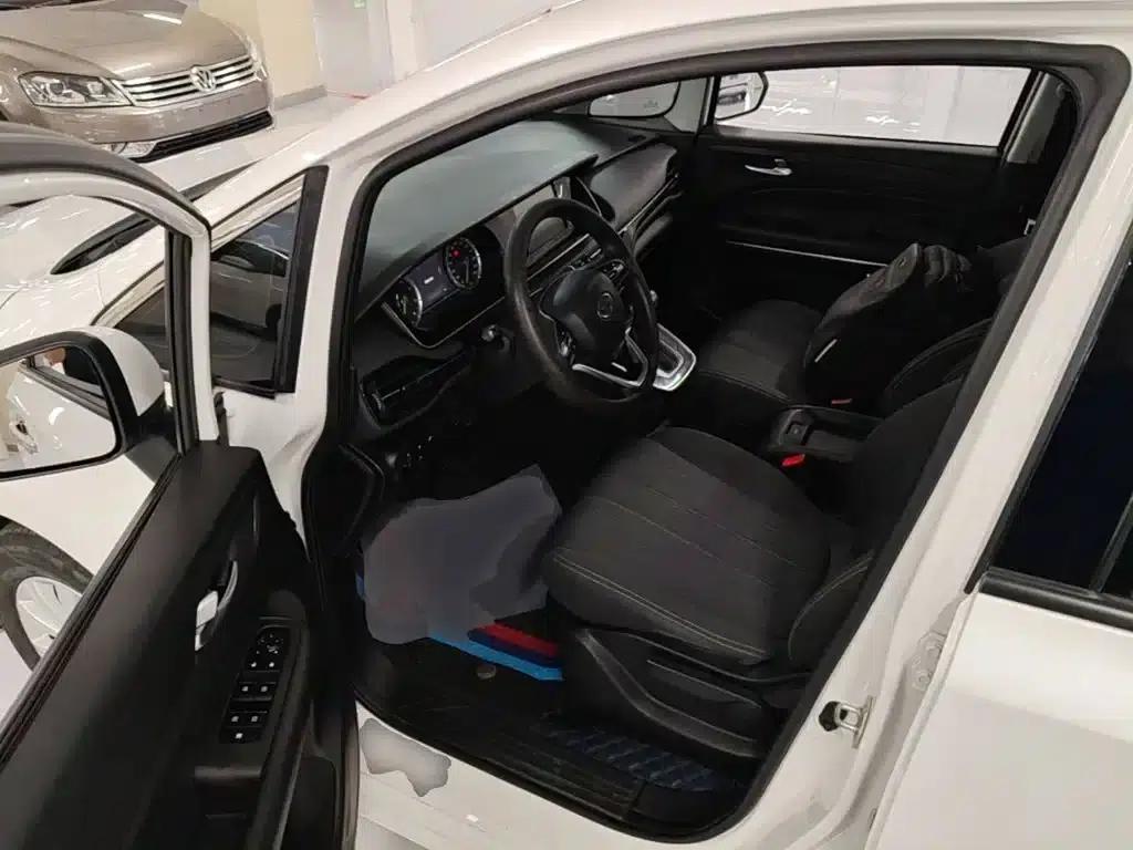 Trumpchi M6 2021 270T DCT Elite Edition (7-seater) — миниатюра 23